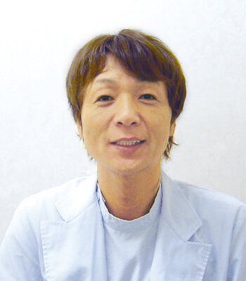 Dr. Tadayoshi Kuwahara, Head of Aoyama Beautedio Clinic